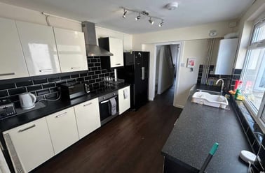 Cathays, Plasnewydd, Cardiff - Image 2