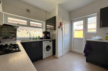 Heath, Gabalfa, Cardiff - Image 3