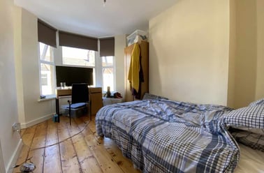 Cathays, Cardiff - Image 3