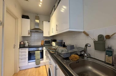 Roath, Plasnewydd, Cardiff - Image 3