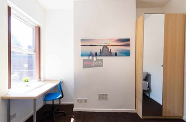 Salford, Ellesmere Park - Image 2