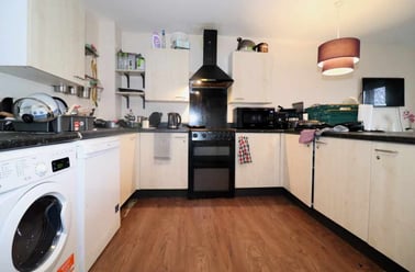 Cathays, Cardiff - Image 2