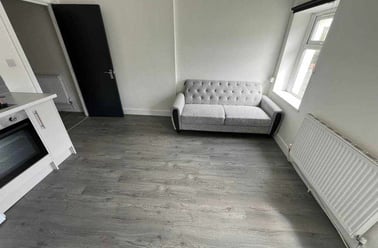  3, 212, Adamstown, Cardiff - Image 3