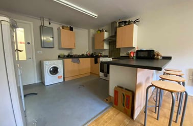 Cathays, Cardiff - Image 2