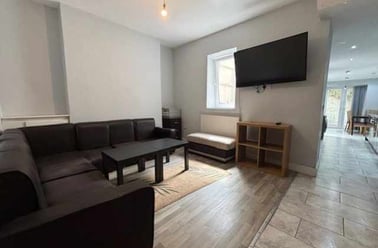 Cathays, Plasnewydd, Cardiff - Image 2