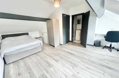 St Helens Avenue, Brynmill, Swansea - Image 2