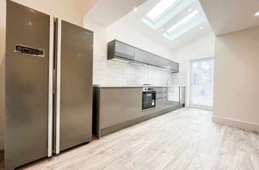 Roath, Plasnewydd, Cardiff - Image 3