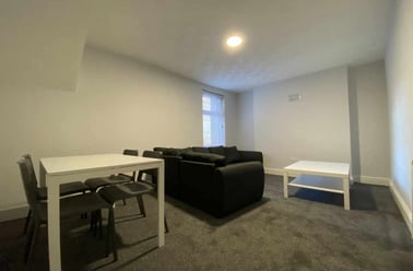 Cathays, Cardiff - Image 3