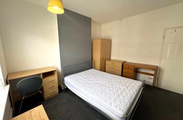 St. Leonards Road, Clarendon Park, Leicester - Image 2