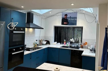 Arnold Street, California, Derby - Image 2