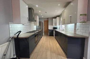 Cathays, Plasnewydd, Cardiff - Image 3