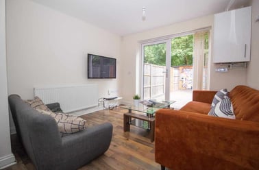 5 Blue Fox Close, City Centre, Leicester - Image 2