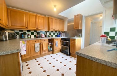 Roath, Cathays, Cardiff - Image 3