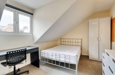 Victoria Road, St James, Exeter - Image 3