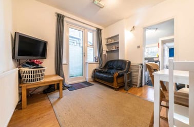 Roath, Plasnewydd, Cardiff - Image 3