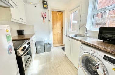 Avenue Road, City Centre, Norwich - Image 2