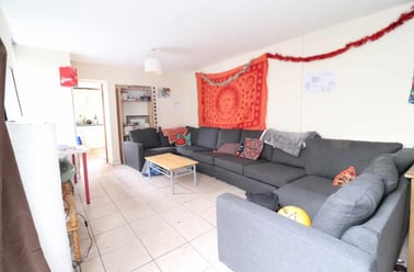 Cathays, Plasnewydd, Cardiff - Image 2