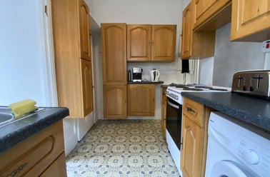 Cathays, Cardiff - Image 3