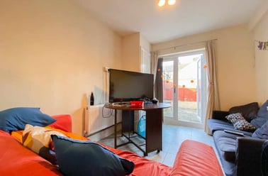 Heath, Gabalfa, Cardiff - Image 3