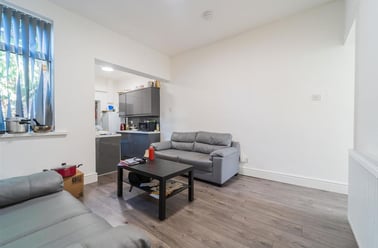 Harborne Park Road, Harborne, Birmingham - Image 2