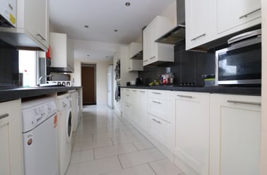 Cathays, Maindy, Cardiff - Image 2