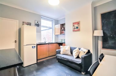 The Limes, Daisy Road, City Centre, Birmingham - Image 3