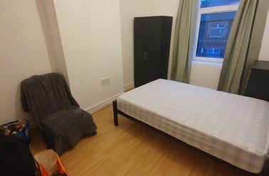  3, 18, Cathays, Cardiff - Image 2