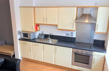 The Kingsway, Portland House, City Centre, Swansea - Image 2