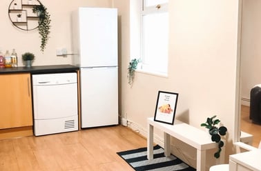 Rhyddings Park Rd, Brynmill, Swansea - Image 2