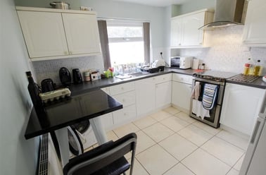 Leahurst Crescent, Harborne, Birmingham - Image 3