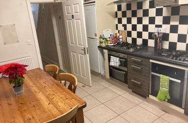 King Edwards Road, Brynmill, Swansea - Image 2