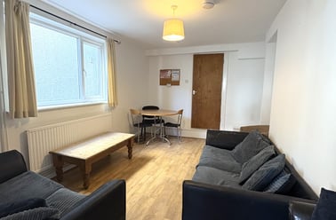 Marlborough Road, Brynmill, Swansea - Image 2