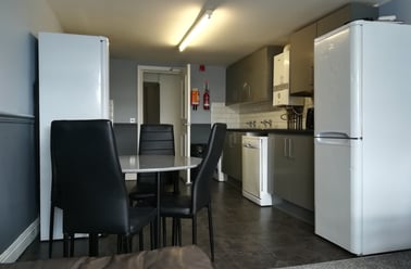 Uplands Crescent, Uplands, Swansea - Image 2