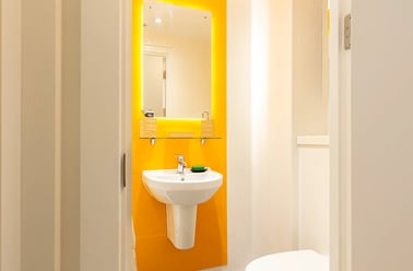 Deluxe Ensuite , St Crispin's House, Duke Street, City Centre, Norwich - Image 3