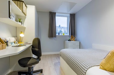 3 Bed Club En-suite, Mary Parker House, 17 Apsley Road, Mutley, Plymouth - Image 2