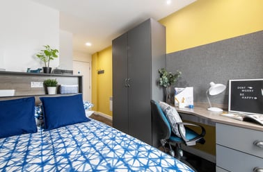 Standard En Suite, Bentley House, 10 Moland Street, City Centre, Birmingham - Image 2