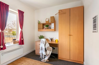 Standard Room - 4 Bed Shared House, Bramall Court, Alderson Road North, City Centre, Sheffield - Image 2