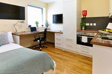 Premium Studio, The Hub, 21-25 South Lambeth Road, Vauxhall, London - Image 3