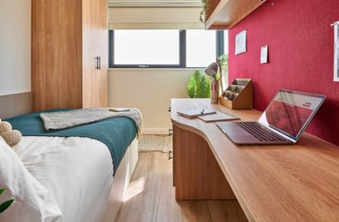 Ensuite Platinum, 17a Christchurch Road, City Centre, Bournemouth - Image 2