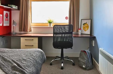 Classic Ensuite, Heantun Point, 1 Culwell Street, City Centre, Wolverhampton - Image 3
