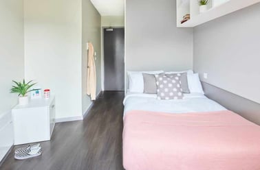 Ensuite Premium, Gosford Gate, 1 Far Gosford Street, Far Gosford, Coventry - Image 2