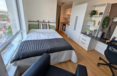 Penthouse Classic Studio, CODE Fairfax Street, Fairfax Street, Warwick - Image 2