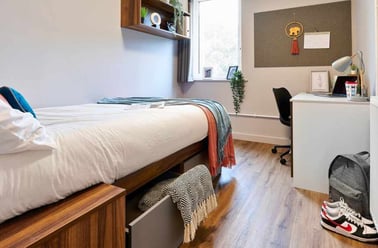 Ensuite Silver, The Helix, North End Road, Wembley, London - Image 3