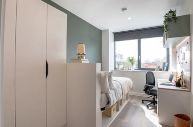 Classic Ensuite, Haus, 12 Calthorpe Road,, Edgbaston, Birmingham - Image 2