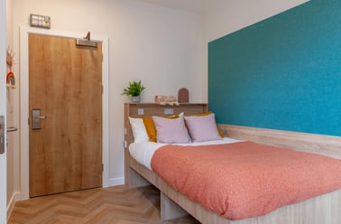 Deluxe Ensuite , St Crispin's House, Duke Street, City Centre, Norwich - Image 2