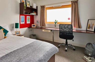 Ensuite Premium, Heantun Point, 1 Culwell Street, City Centre, Wolverhampton - Image 3