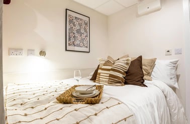 Premium Studio (Floors 26-32), Crown Place, 75 Lancaster Street, City Centre, Birmingham - Image 3
