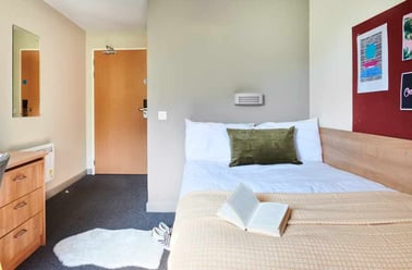 Ensuite Classic, The Northfield, New North Road, St Davids, Exeter - Image 2