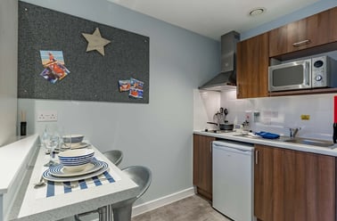 5 Bed Club Studio, Mary Parker House, 17 Apsley Road, Mutley, Plymouth - Image 2