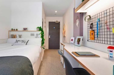 Ensuite Gold Plus, 27 Magdalen Street, New Town, Colchester - Image 3